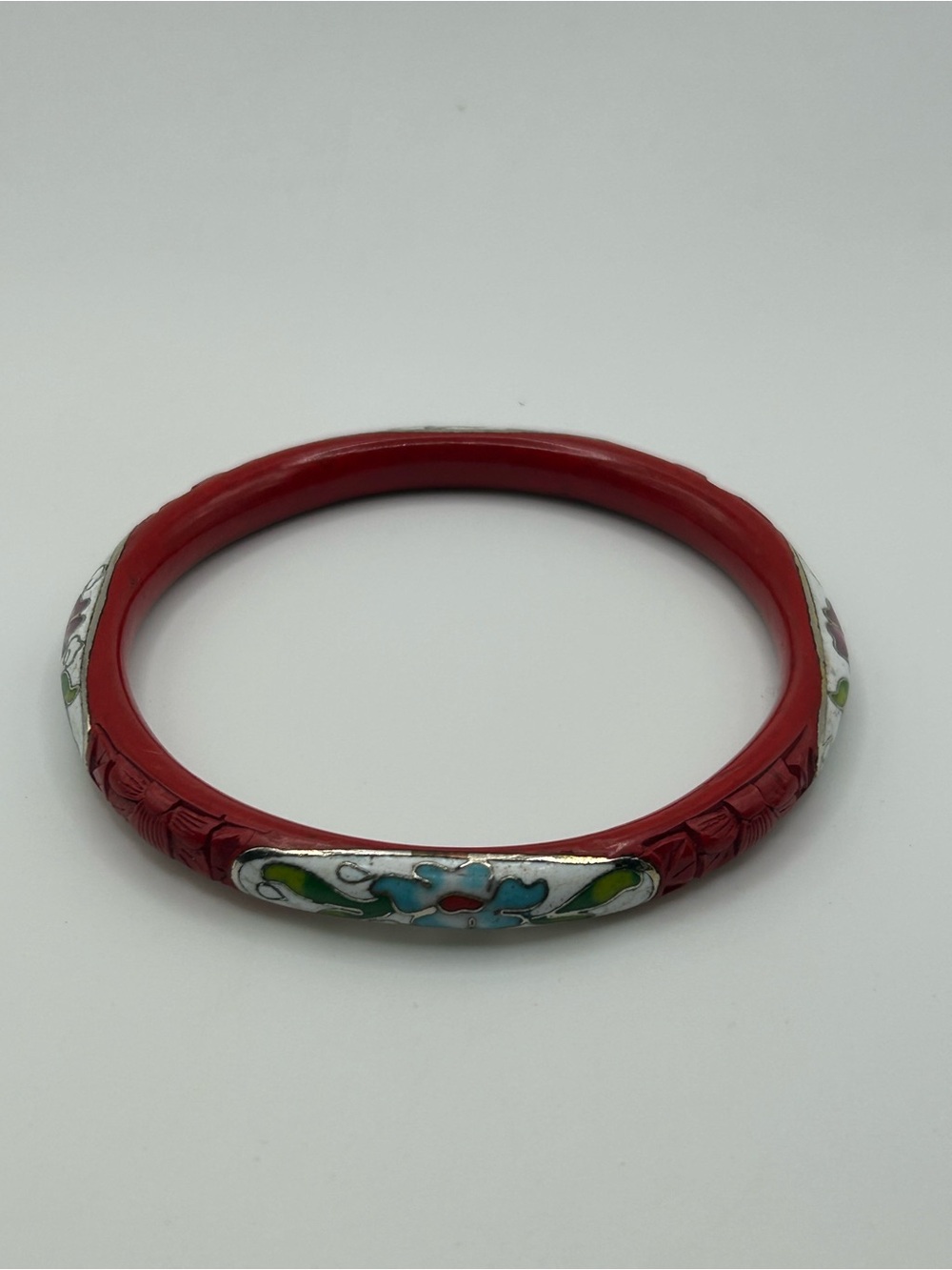 #210254-092626 Vintage chinese carved cinnabar with white cloisonné bangle